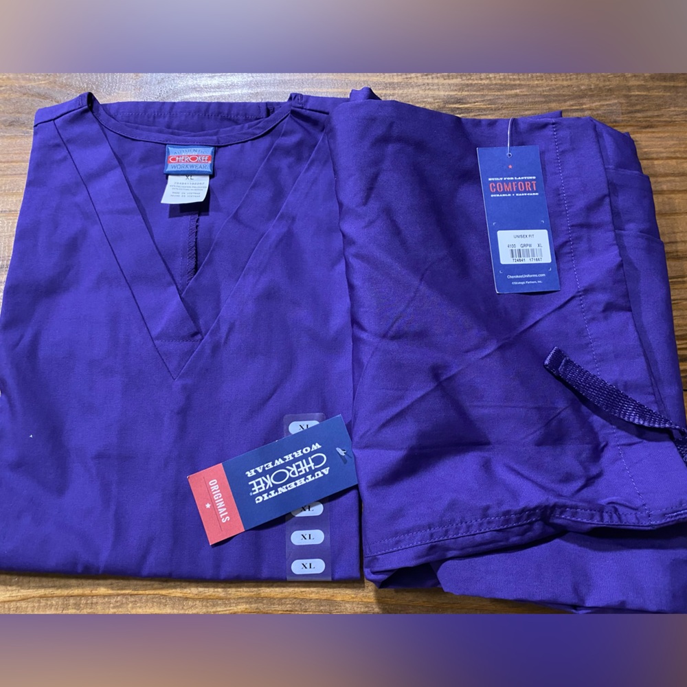 Cherokee Workwear Unisex Purple V-Neck Scrub Top and Pants Set XL
